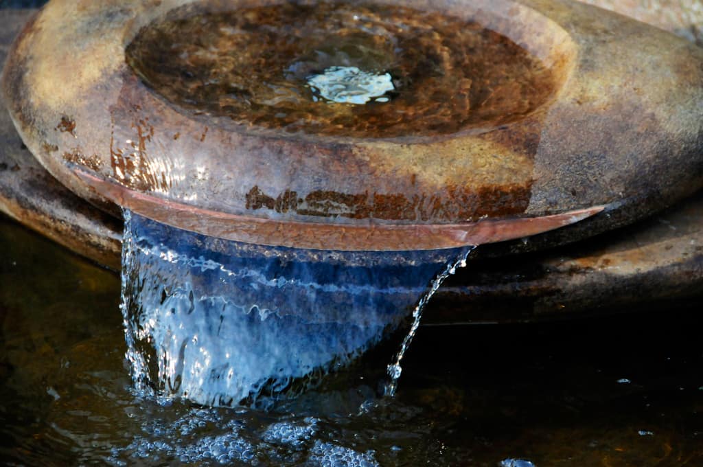 Brunnen Flussstein Henri Studio