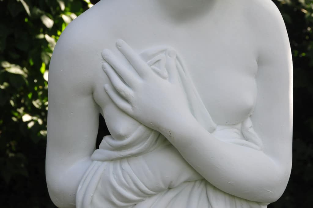 Gartenstatue Steinguss ST107