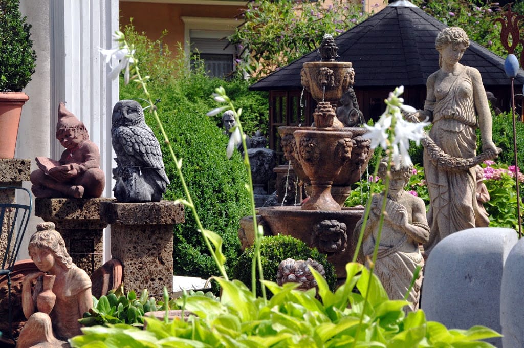 Gartenfiguren Steineule
