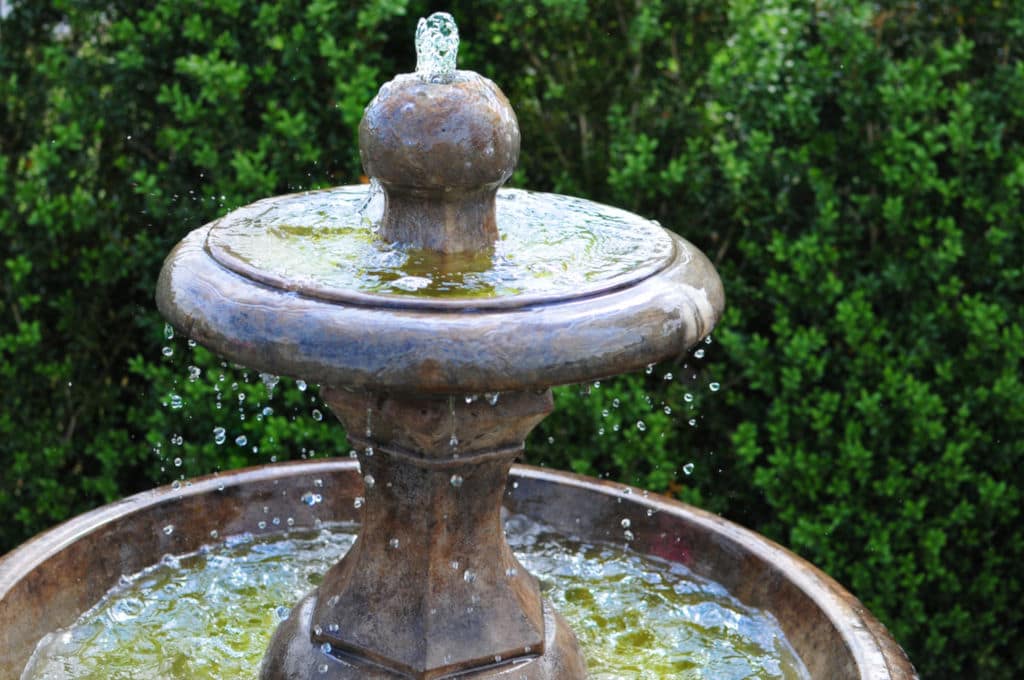 Gartenbrunnen mit Kugelfontaine BR5648F