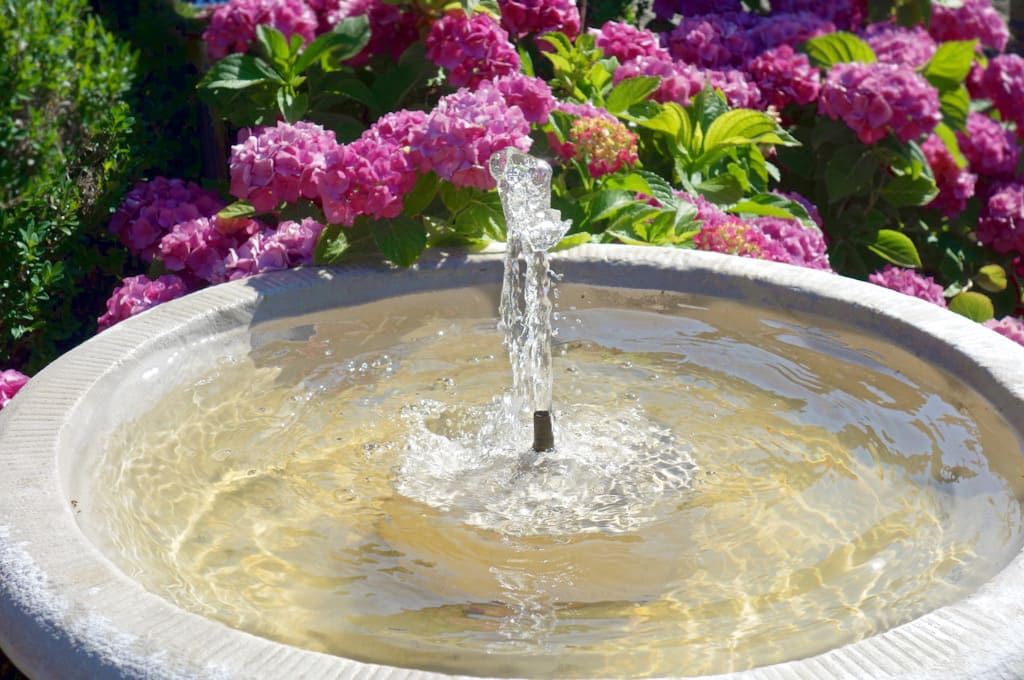 Gartenbrunnen Bellerive aus Sandstein BR0041