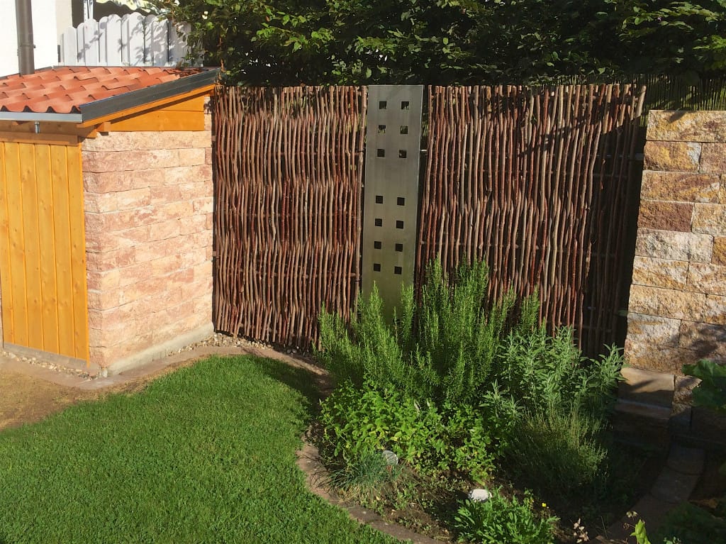 Weidenprofi Sichtschutz Haselnusszaun