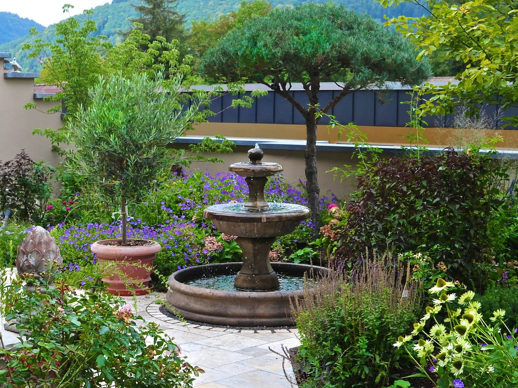 Henry Studio Brunnen BR5649F5 Foto Kundengarten 2018