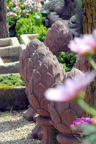 Pinienzapfen Steinguss