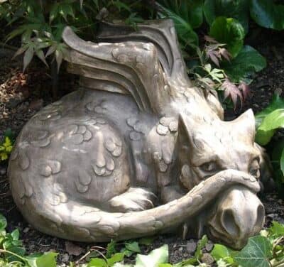 Drache Steinguss - frostfeste Gartenfigur