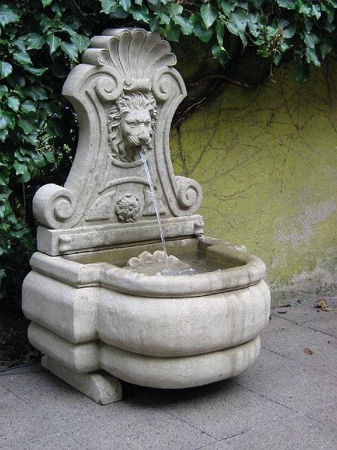 Wandbrunnen Schwetzingen Naturstein BR0018