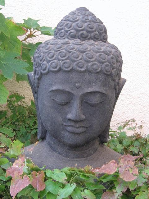 Japangarten Steinbuddha