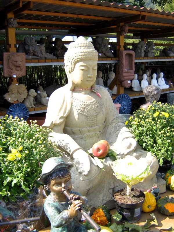 Steinobjekte aus Asien