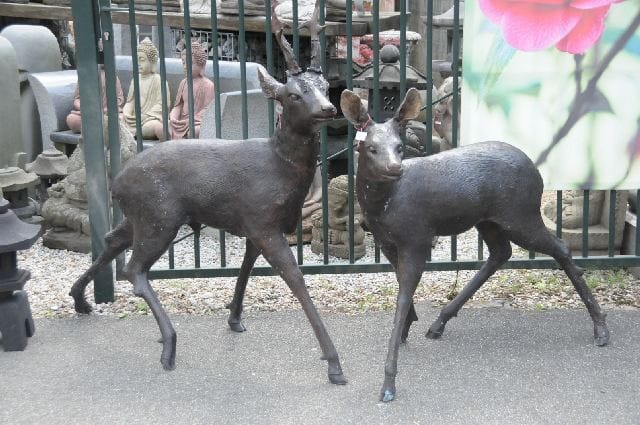 Bronzefigur Ricke, Rehbock lebensgoß