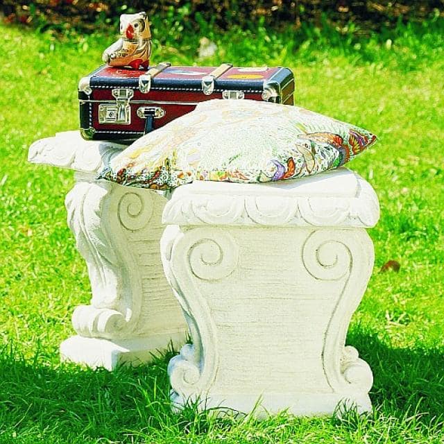 Gartenbank aus Stein 0205