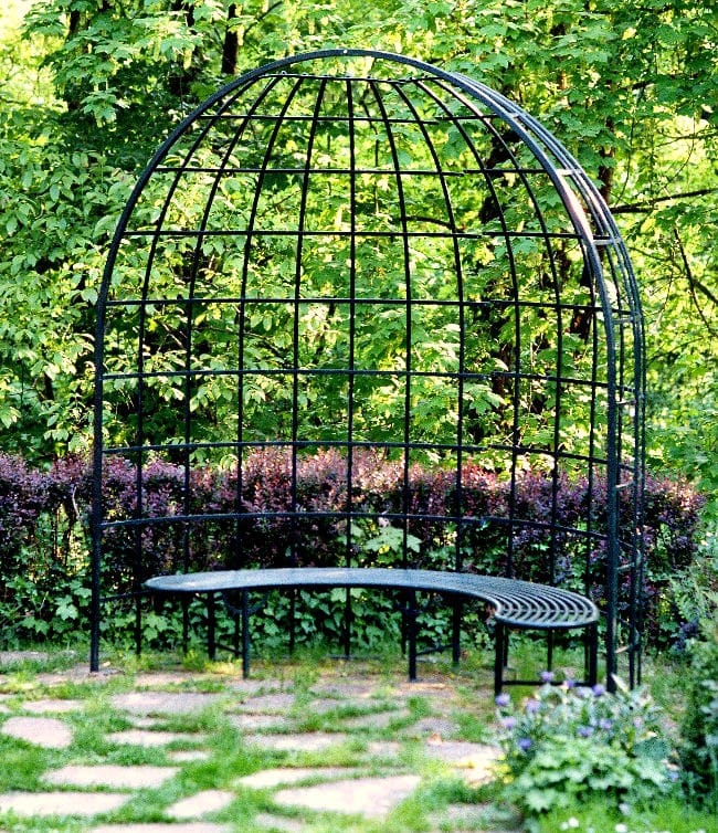 Ranklaube mit Bank aus Stahl Lagerabverkauf