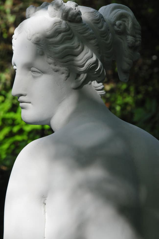 Gartenstatue Steinguss ST107