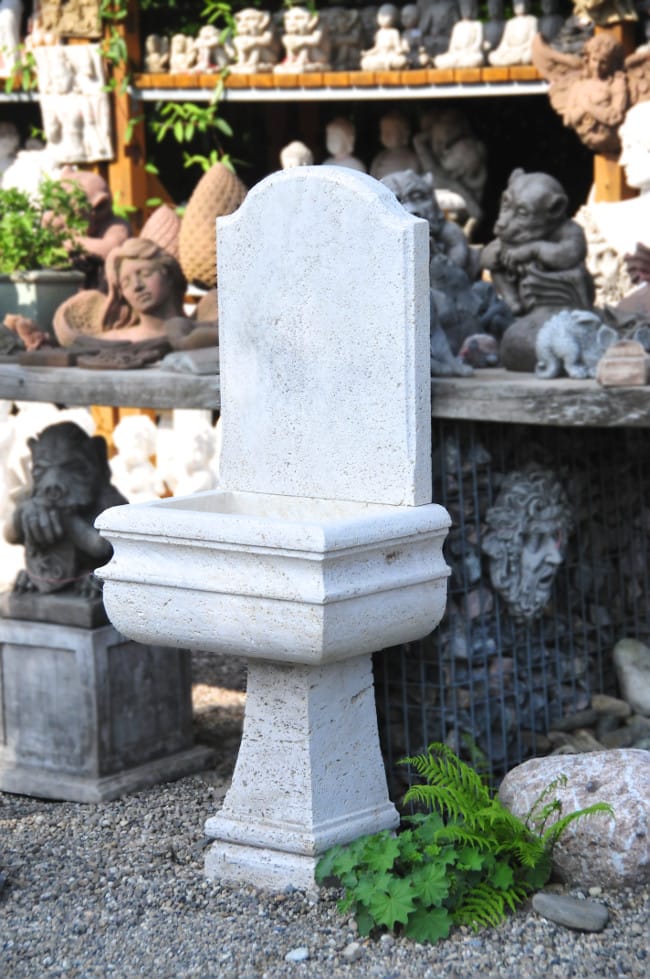 Natursteinbrunnen mit Sockel BR4560