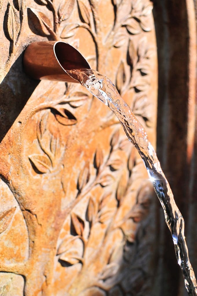 Brunnen Lebensbaum Henri Studio