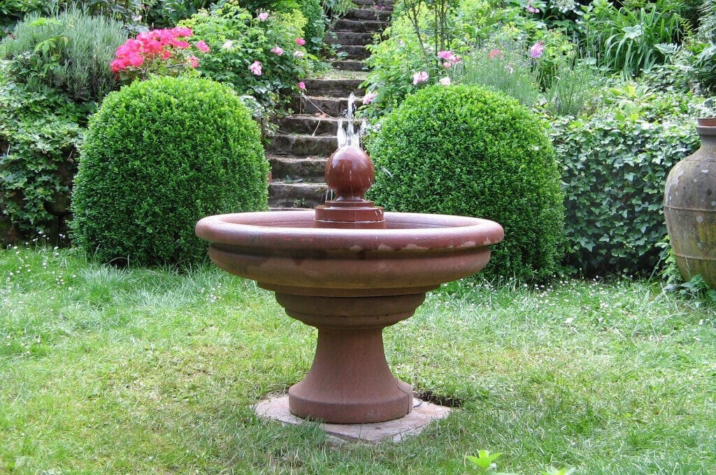 Kleine Gartenbrunnen