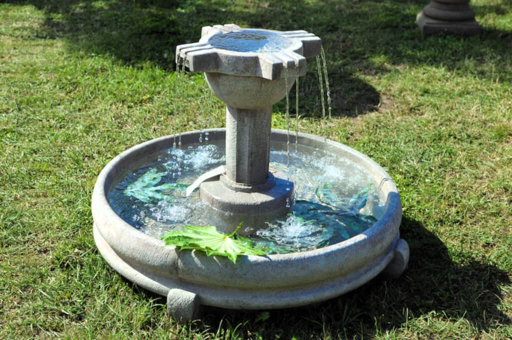 Overflowing-Cross-Fountain BR5625