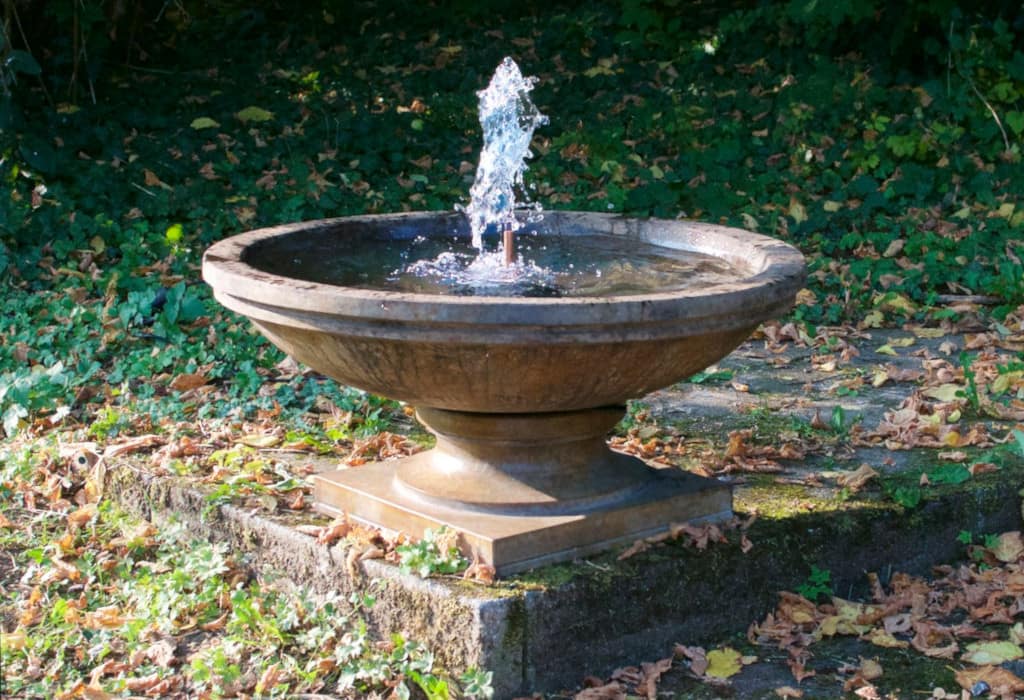 Gartenbrunnen-Pontresina-Henri-Studio-BR8002A