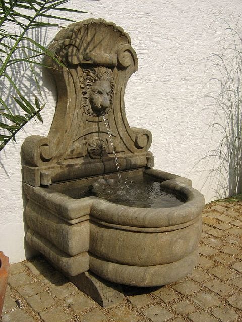 Wandbrunnen aus Naturstein BR0018