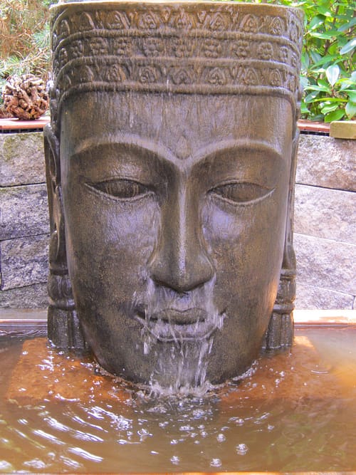 Buddha Kopf Brunnen