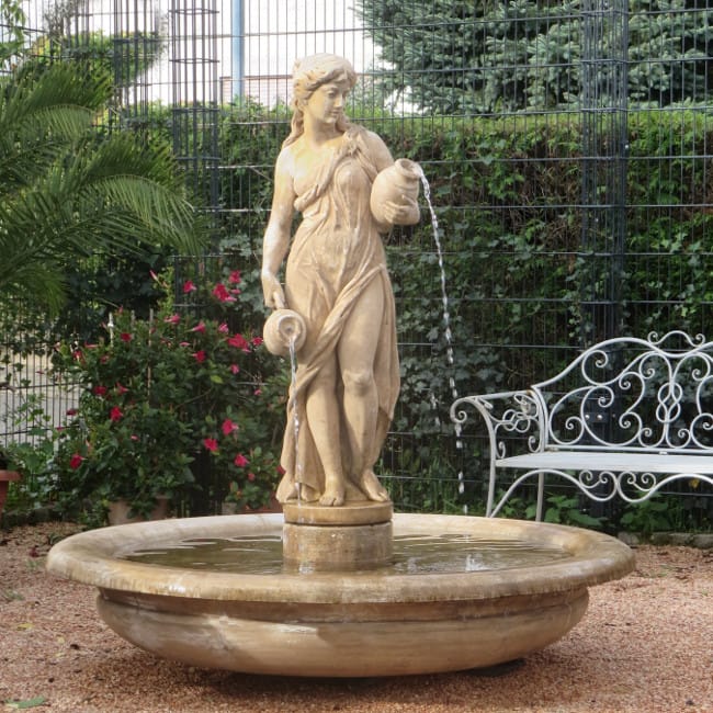 Brunnen Viterbo mit Statue