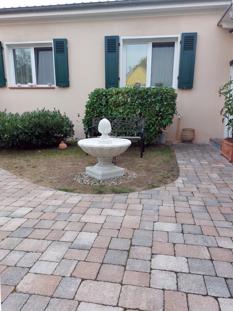 Gartenbrunnen Pina Cascada weiss Kundenreferenz 202208