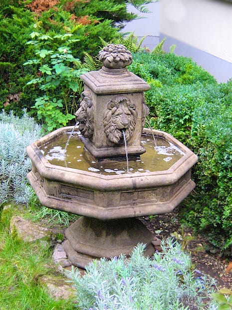 Gartenbrunnen mit 4 Löwenmasken BR5875